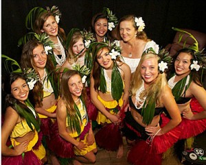 Hula_Dancers