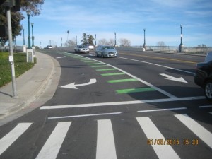 (2) Laurel St Green Markings