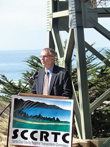 A11504Rail_George-Dondero Rail Times Publishing Group Inc tpgonlinedaily.com